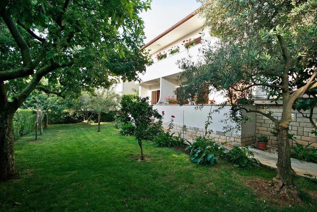 Apartment Nerina Poreč Exterior foto